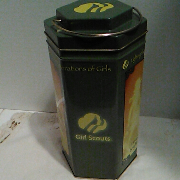 girl scouts Other - Girl scouts tin